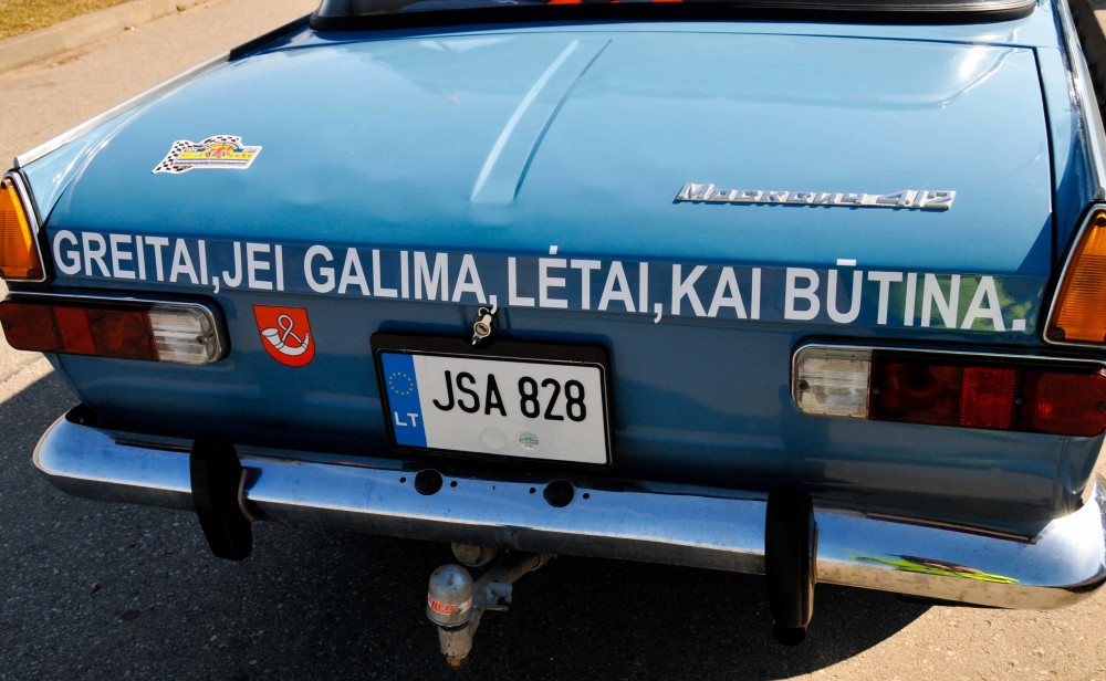 Meras - nuolatinis veteranų tradicinių slalomo varžybų rėmėjas, o dėl jo steigiamos Vytauto Didžiojo universiteto-Žemės ūkio akademijos ilgamečio dėstytojo, prodekano, LASF garbės teisėjo Evaldo Čerškaus atminimo taurės varžosi 76-80 metų grupės sporto teisėjai veteranai.