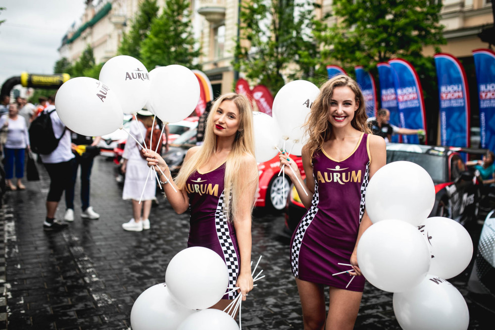 22-ųjų renginio istorijoje „Aurum 1006 km lenktynių“ organizatoriai ir pulkas greičių pasauliui neabejingų žiūrovų.