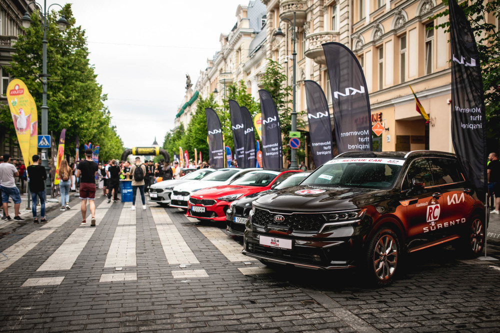 22-ųjų renginio istorijoje „Aurum 1006 km lenktynių“ organizatoriai ir pulkas greičių pasauliui neabejingų žiūrovų.