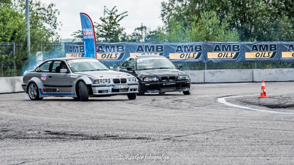 Šį renginį Alytuje organizuos visai „drifto“ bendruomenei jau gerai žinoma ir ne vienerias sėkmingas varžybas Marijampolės „Drift Arena“ trasoje organizavusi „Side to Side“ komanda