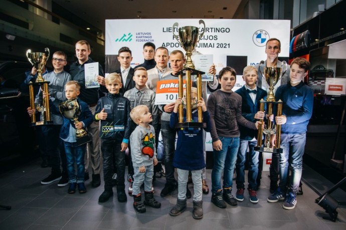 Auganti Lietuvos kartingo bendruomenė 2021 m. sezoną baigė apdovanojimų ceremonijoje