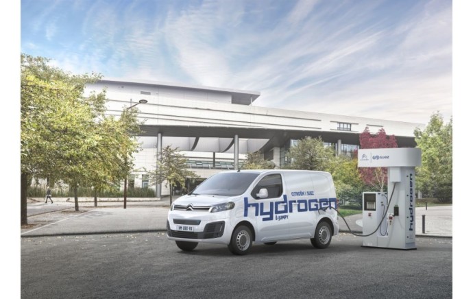 Pirmasis vandeniliu varomas „Citroën ë-Jumpy Hydrogen“ išsiųstas realiems išbandymams