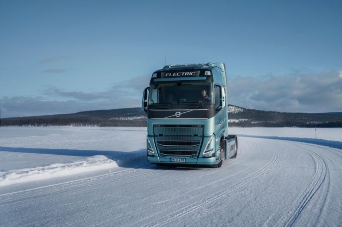 „Volvo FH Electric“ su „Active Grip Control“