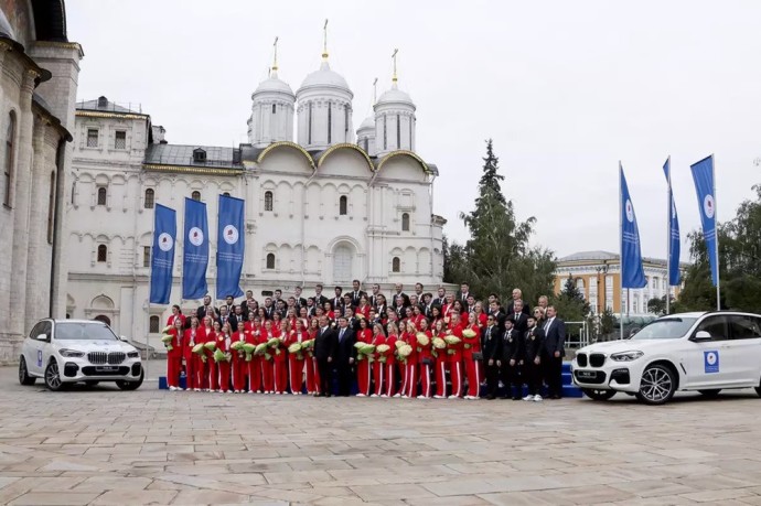 Rusijos sportininkai neteks vienos privilegijos – nemokamų BMW automobilių 