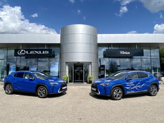 Lexus UX300