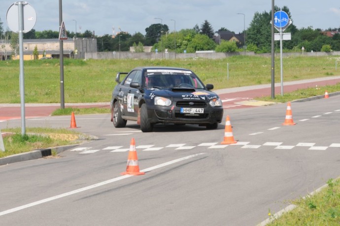 Rotušės aikštėje startavo tradicija tapęs „Ralis Aplink Lietuvą 2022“