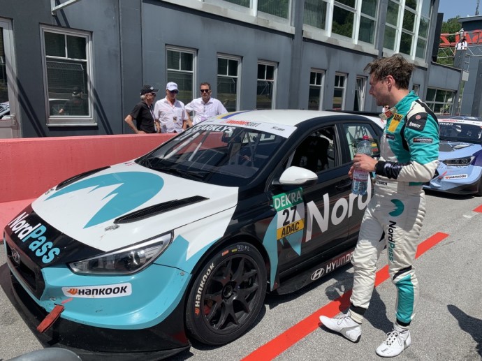 „ADAC TCR Germany“ čempionate dalyvaujantis Jonas Karklys vėl buvo tarp lyderių 