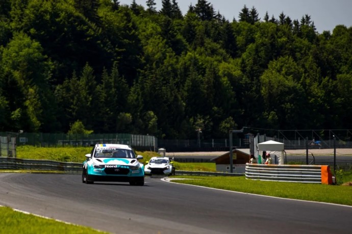 „ADAC TCR Germany“ čempionate dalyvaujantis Jonas Karklys vėl buvo tarp lyderių 