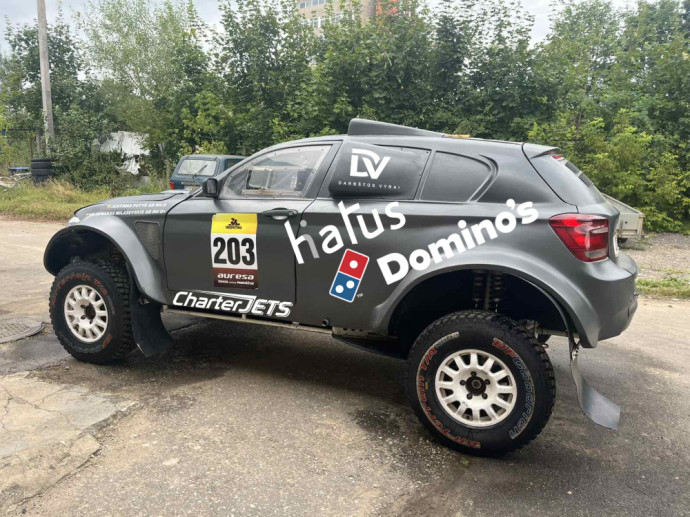 „Domino`s Hiatus Racing“ ekipa – Justinas Putys su Valdemaru Milaševskiu