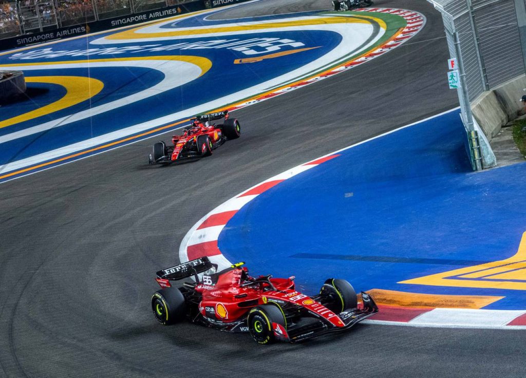 „Ferrari“ komandos bolidai Singapūro GP